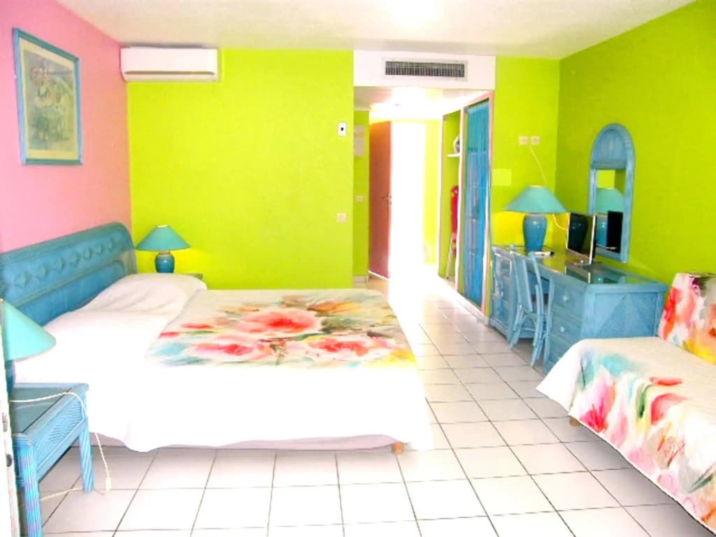 Studio a Le Gosier a 30 m de la plage avec vue sur la mer balcon amenage et wifi - Photo 1