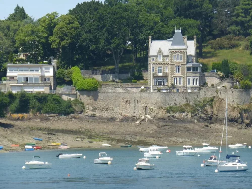 Stone House in Brittany Near Rance River - Photo 3