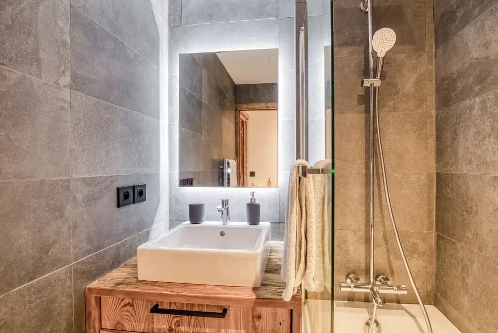 Warm Apartment Nestled in the Heart of Megeve - Miniature 7