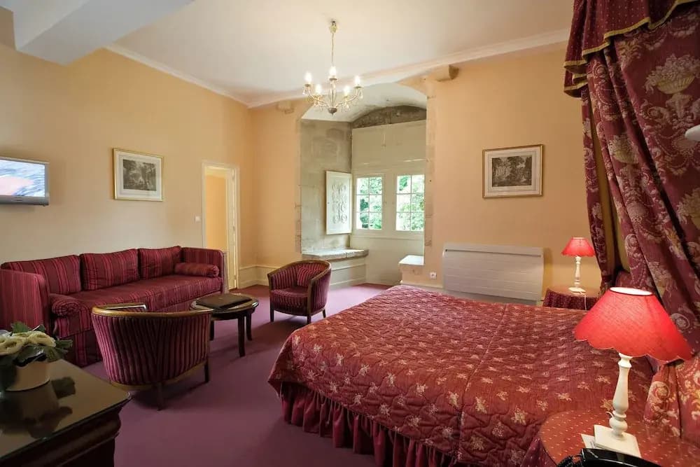Hostellerie du Château de Bellecroix - Photo 4