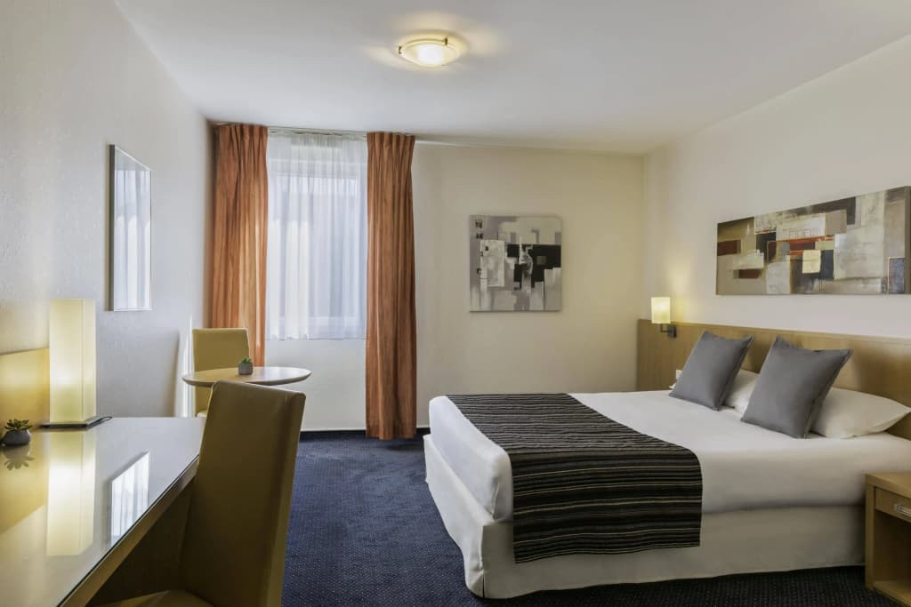 Greet Hotel Montbeliard - Photo 2