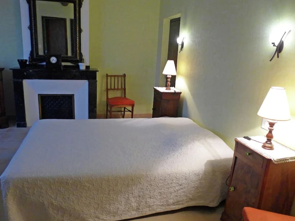 Holiday Home in Montbrun-des-Corbieres with Pool - Photo 2