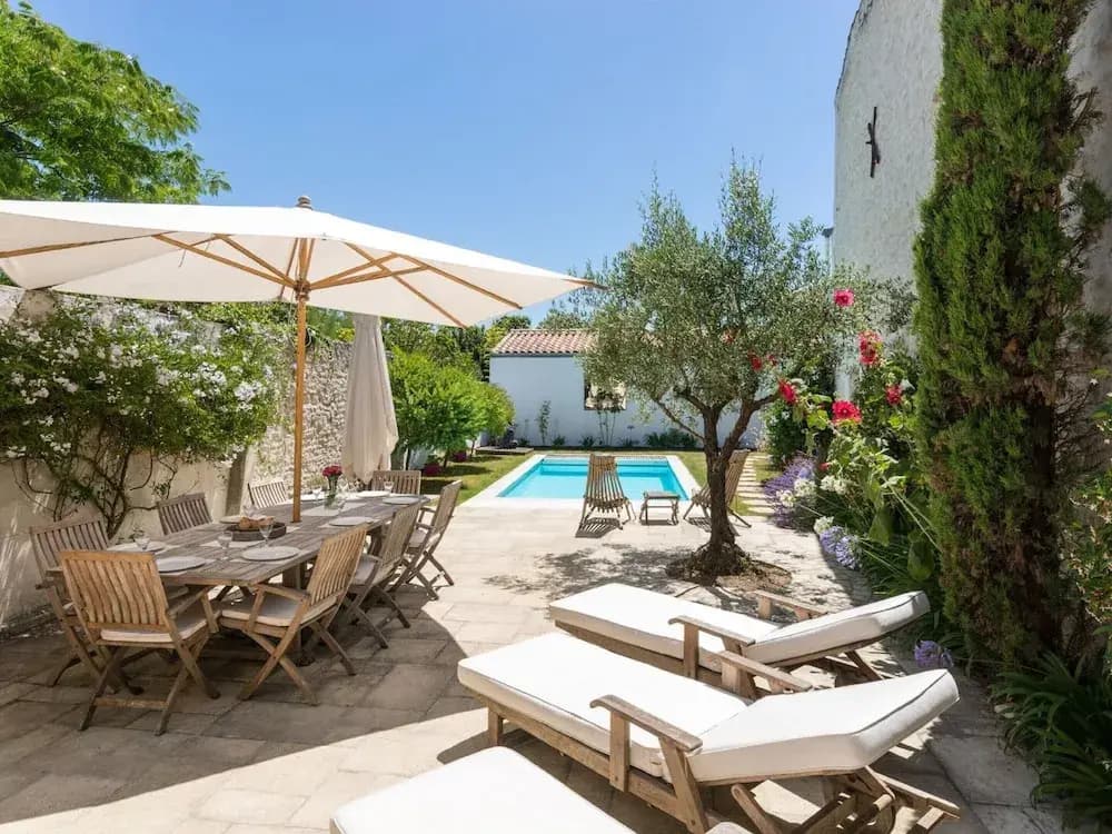 Villa Petit Sergent With Pool, Cinema - Miniature 6
