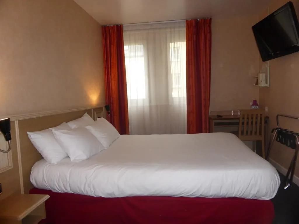 Hotel De Paris Saint Georges - Miniature 6