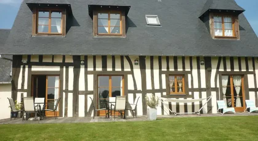 LA GRANGE D'ISNEAUVILLE - chambres d'hôtes - Photo 1