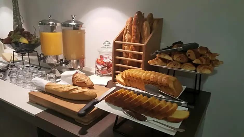 Doubs Hotel - Hostel - Miniature 7