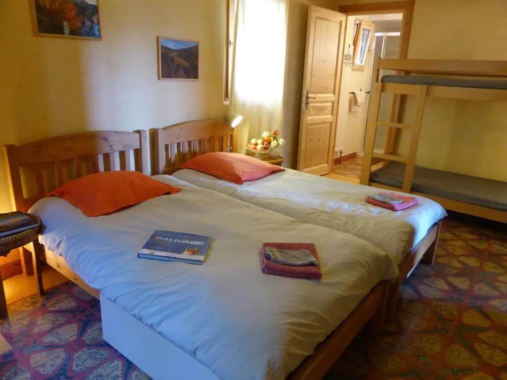 Eco-hôtel et Yourtes du Mercantour - Miniature 6