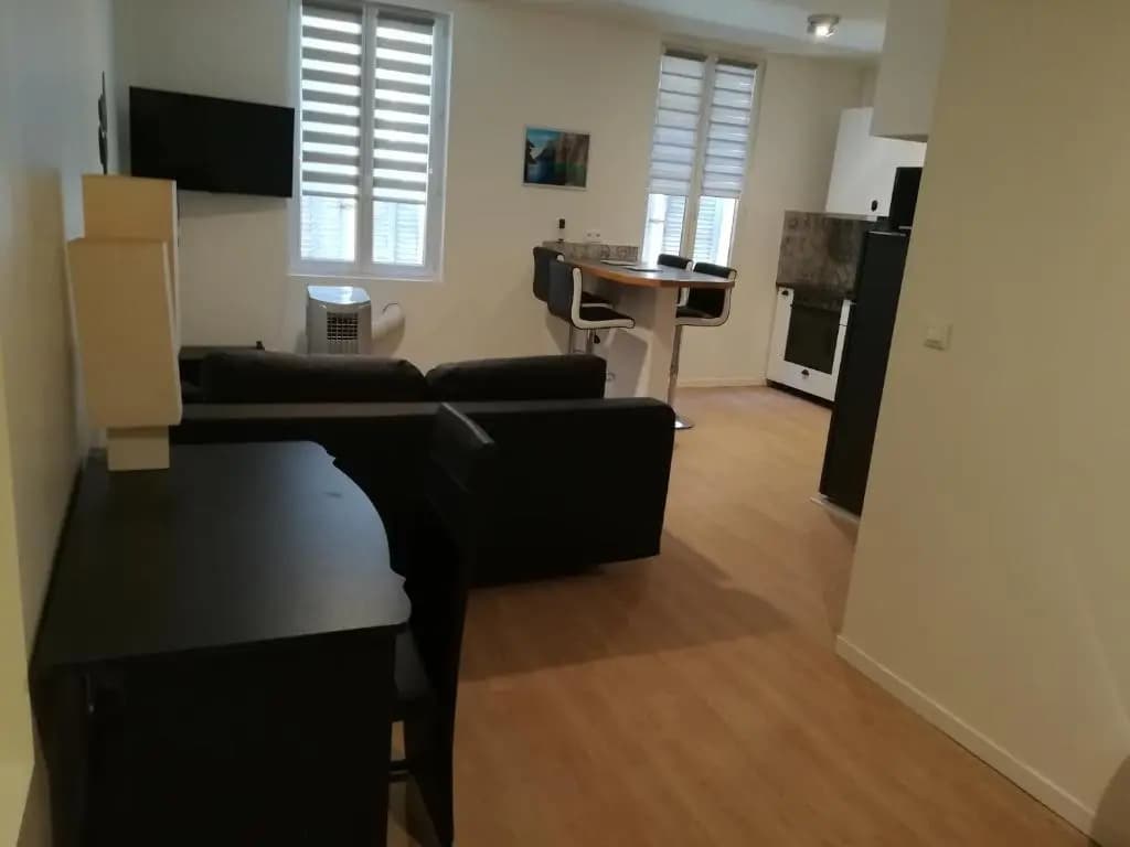 T3 place Sadi Carnot - Photo 2