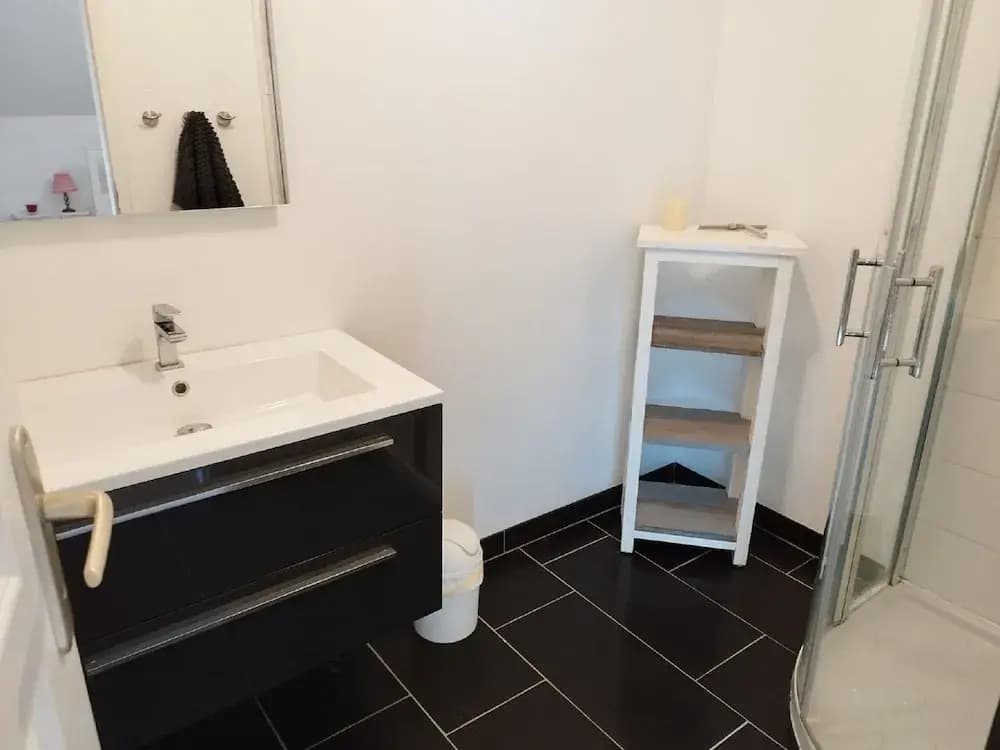 Beautiful Holiday Home With Lake 15min by Bike - Miniature 7