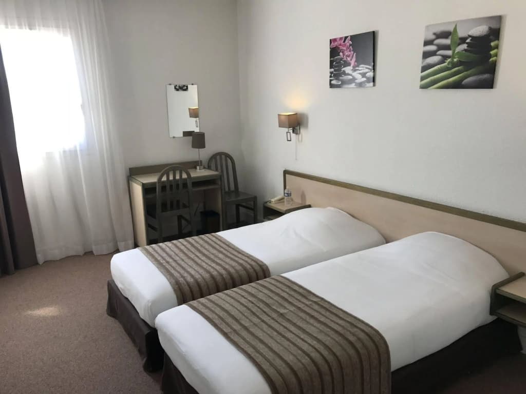 Hotel La Buissonniere - Photo 5