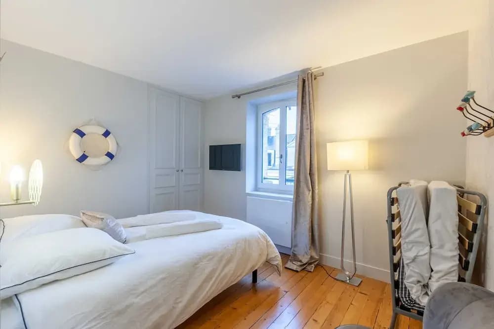 High-end 75m2 Apartment - Place Morny - Photo 4