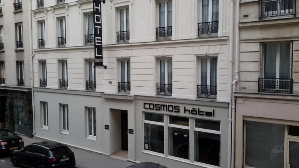 Hotel Cosmos - Photo 1