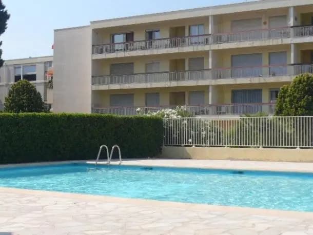 MAZET DE LA MER 54M2 LAVANDOU 100M PLAGE avec PISCINE - Miniature 6