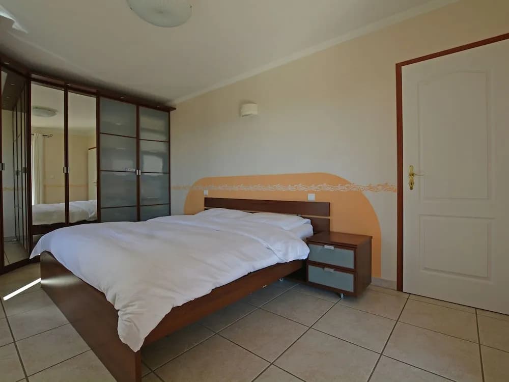 Beautiful Villa in Vidauban with Swimming Pool - Photo 3