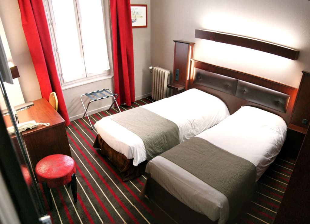 Hôtel de l'Univers - Photo 3