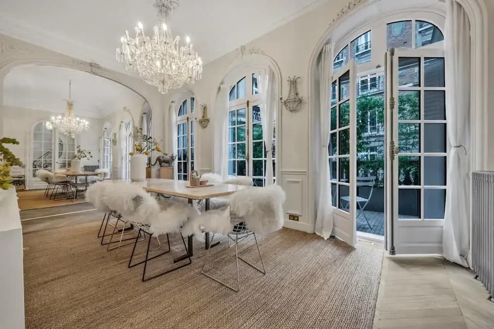 Luxury 5BR House Close to the Arc de Triomphe - Photo 1