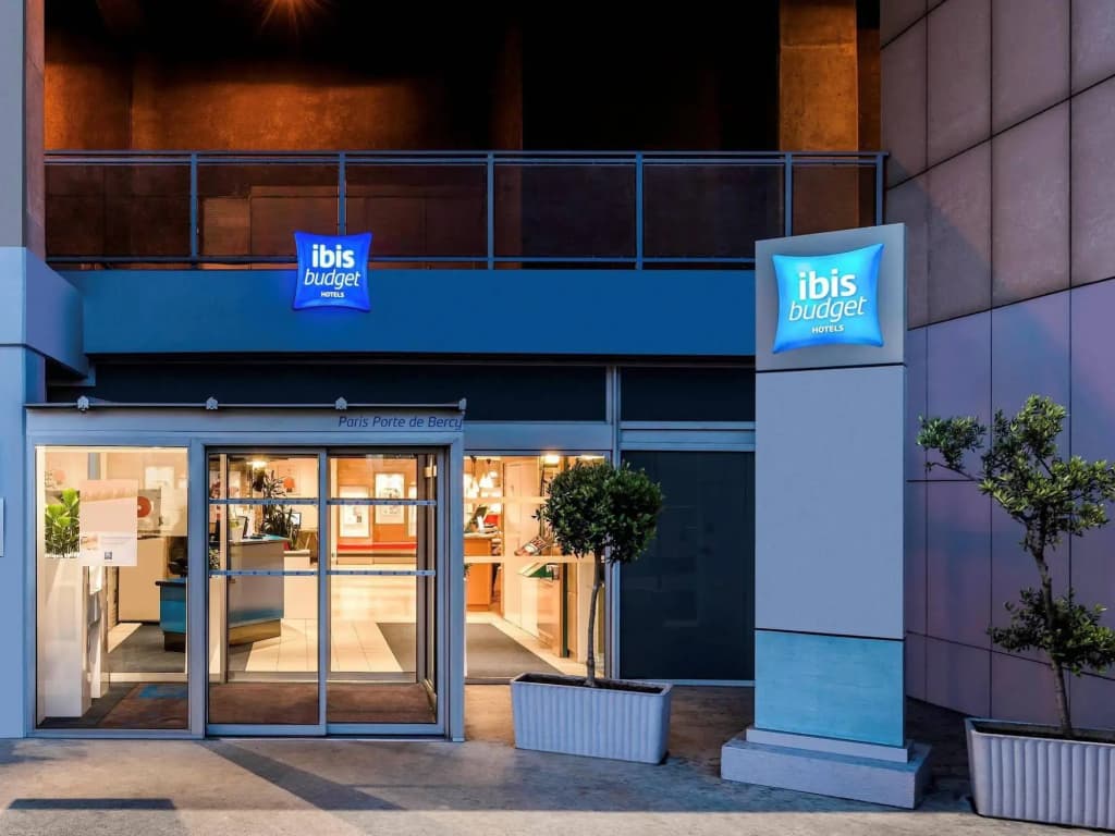 ibis budget Paris Porte de Bercy Hotel - Photo 1