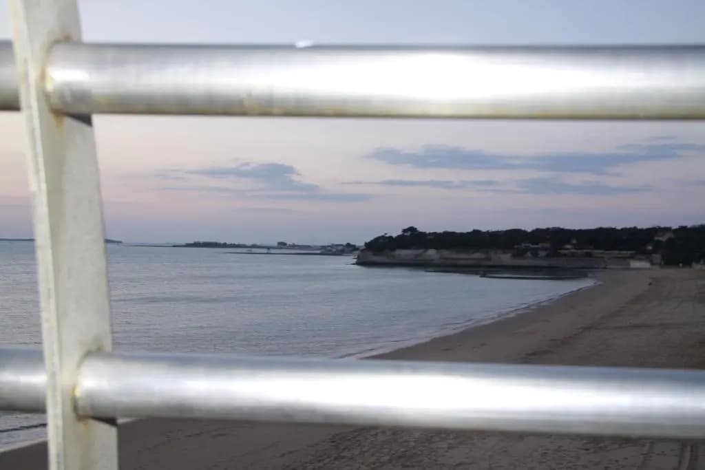 Petit nid à 50m de la plage au coeur de Fouras - Miniature 7