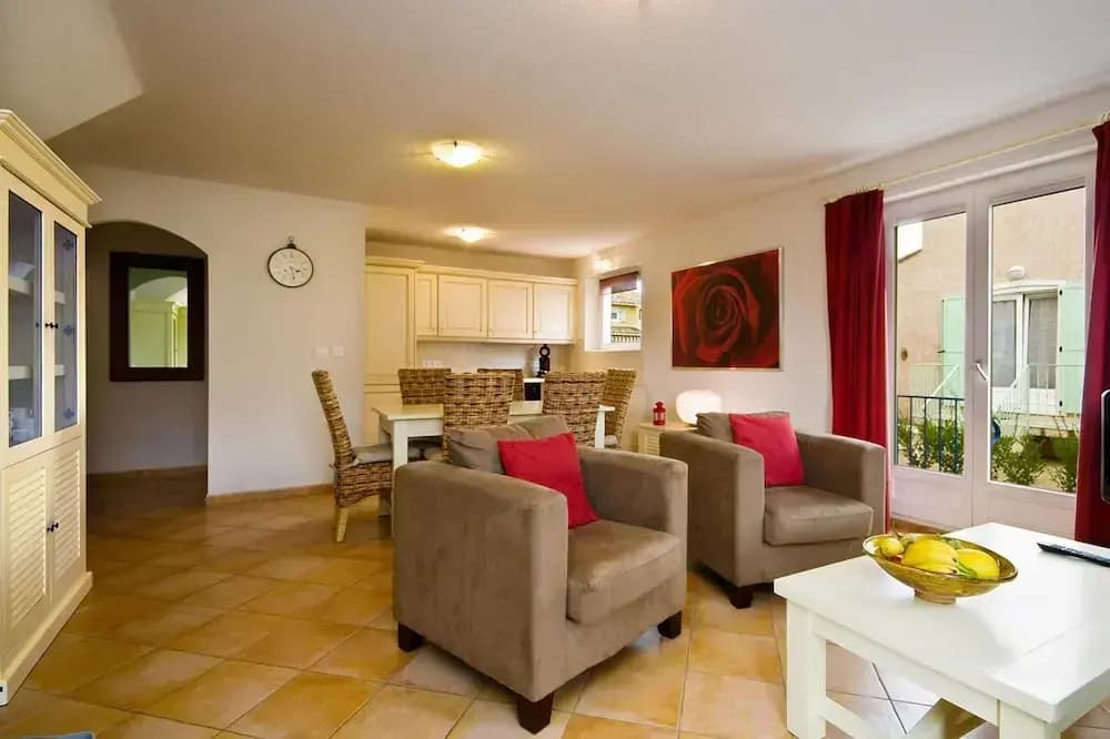Terraced House in Vidauban With Water Slides - Photo 4