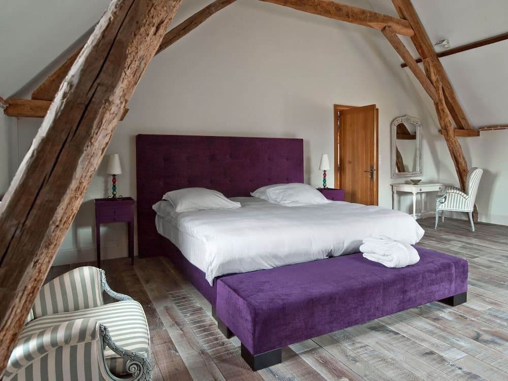 Grand Castle in Saint Caprais de Lerm with Sauna & Hot Tub - Photo 3