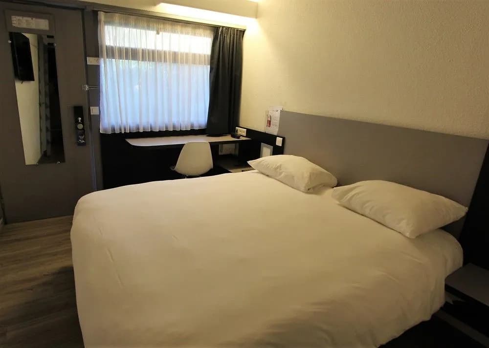 Hotel ibis Styles Aix en Provence Mas des Oliviers - Photo 5