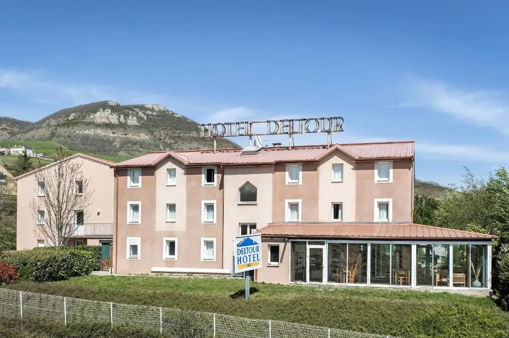 Brit Hotel Essentiel Millau - Photo 1