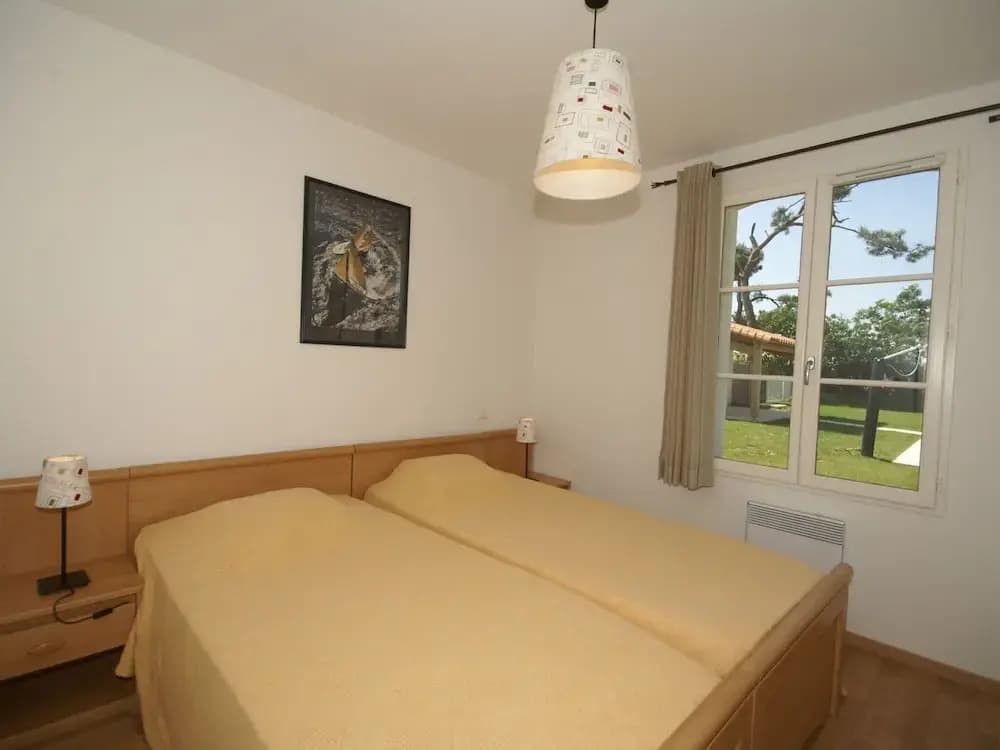 Spacious Villa With a Private Pool on a Golf Course in Loire - Photo 5