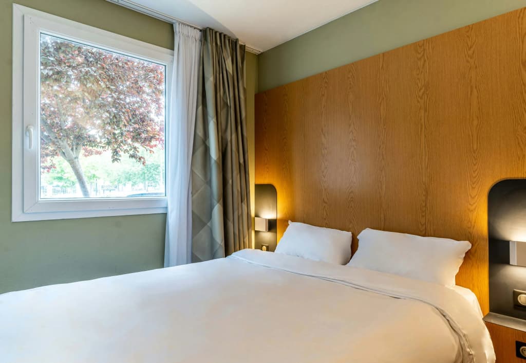 B&B HOTEL Aix-en-Provence Le Tholonet - Photo 3