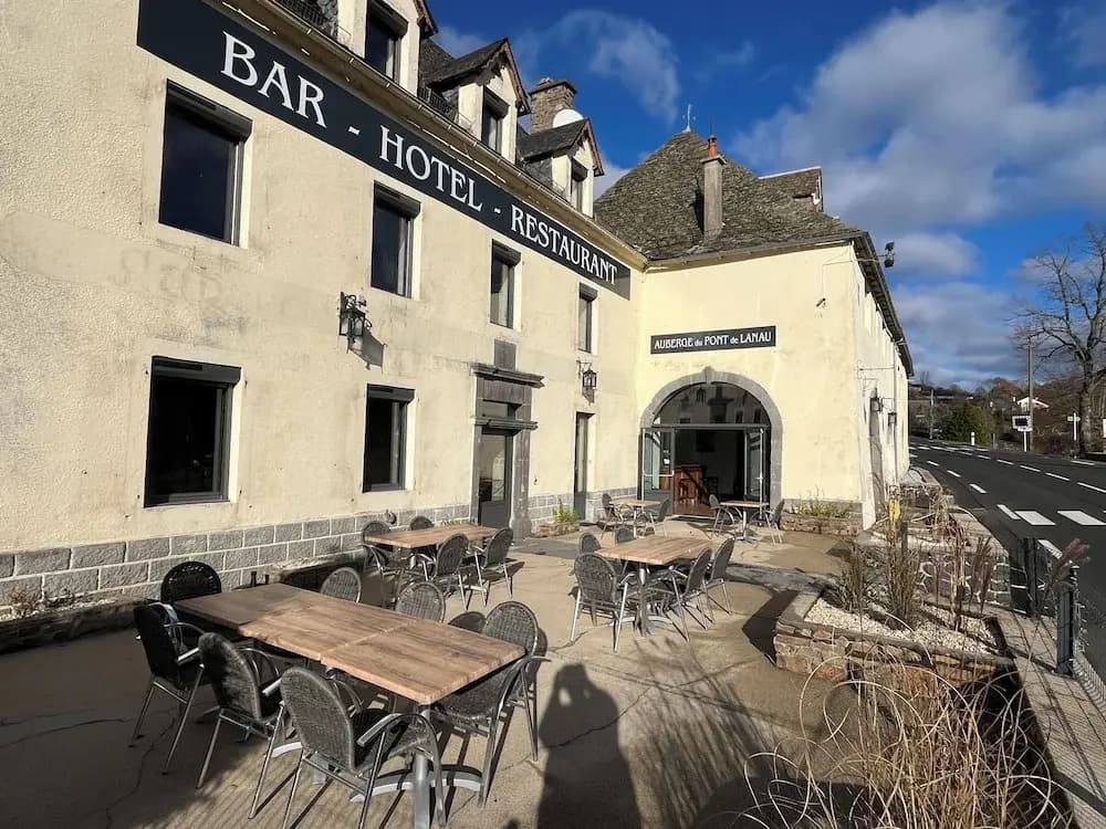 Auberge du Pont de Lanau - Photo 1