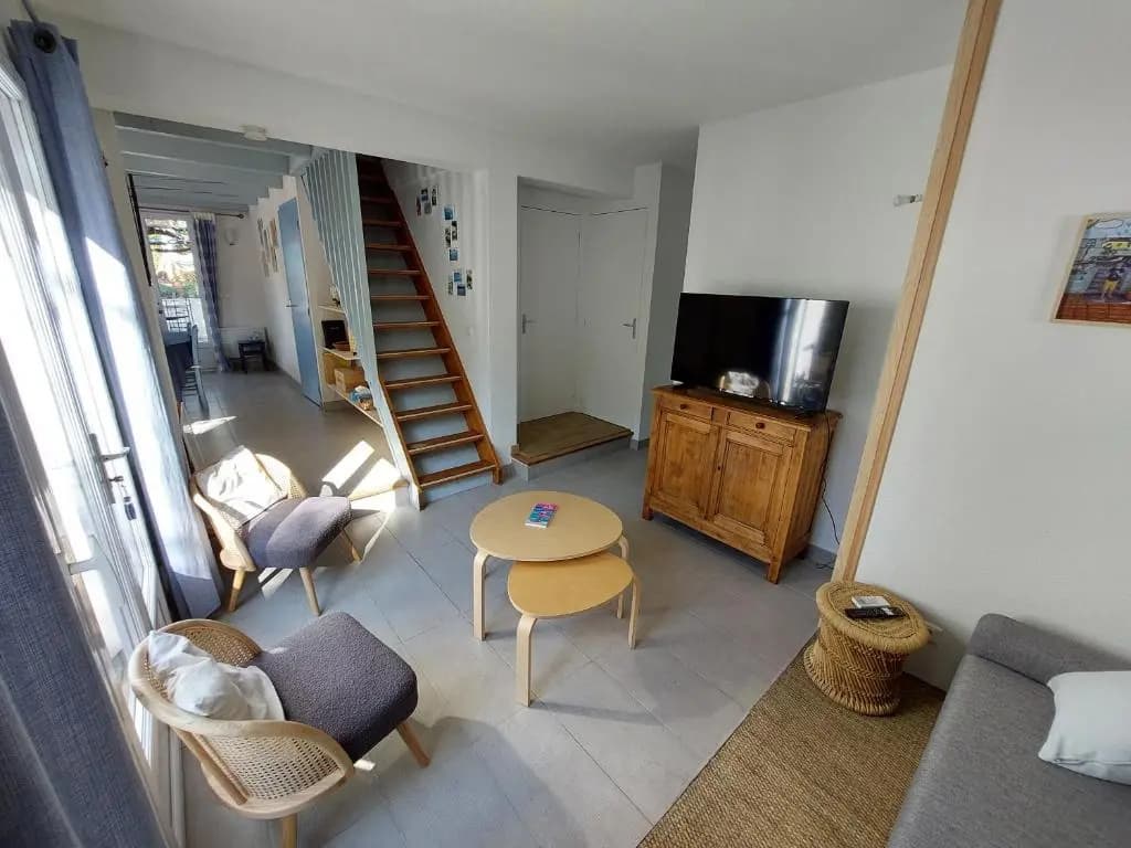Bormes les Mimosas, Hameau de Cabasson, à 400m de la mer et du fort de Bregançon, Villa classée 3 étoiles, de 2 à 8 person...