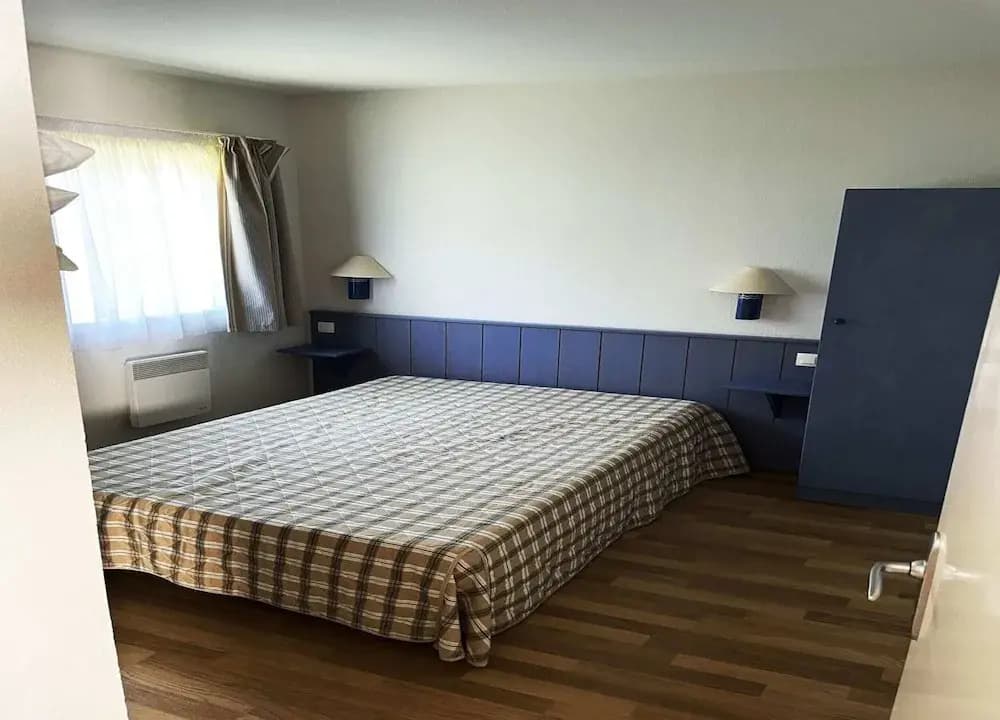 Apartment on Ile D'oleron Near the Beach - Photo 4