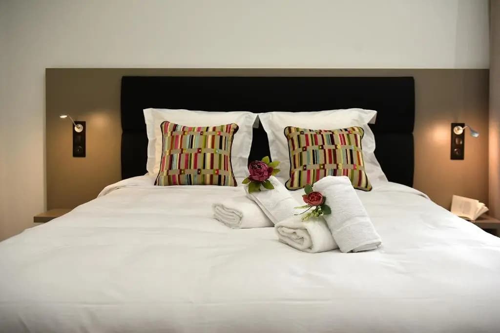 Hôtel Continental - Photo 2
