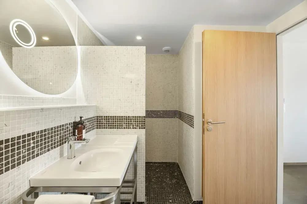 Novaya Suites - Photo 3