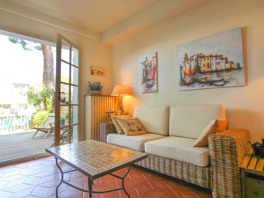 Charming Holiday Home With Terrace - Photo 5
