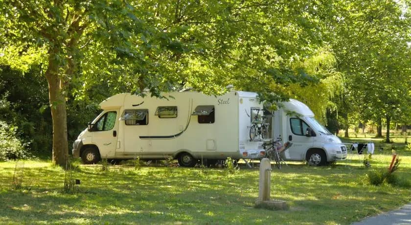 Camping Les Plages de Loire - Photo 1