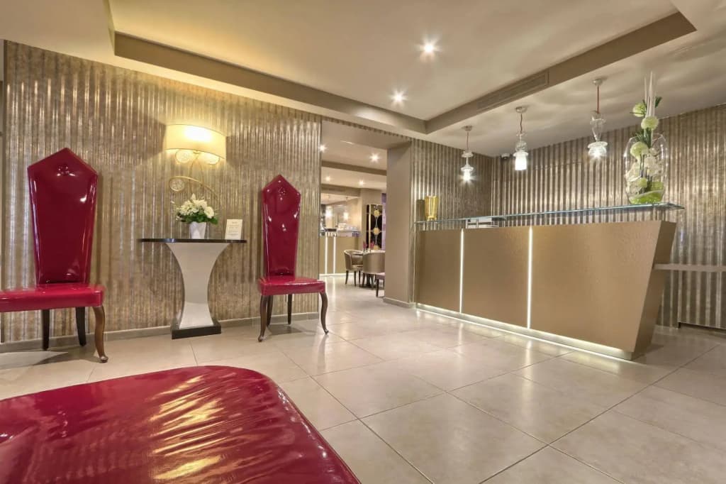 Hotel Mondial - Photo 2