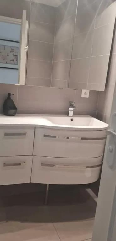 2 Bedrooms behind to the hotel Martinez - Miniature 6
