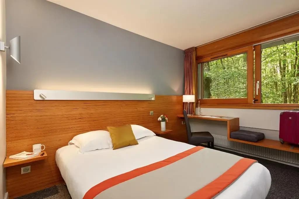 Hôtel Centre Port-Royal - Photo 2