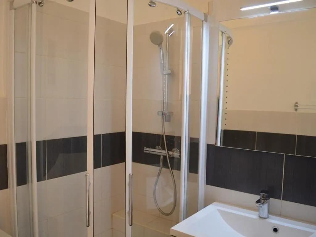Appartement Le Lavandou, 1 pièce, 4 personnes - FR-1-251-251 - Miniature 6