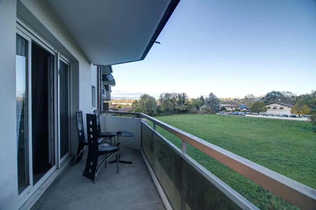 DESIGN APARTMENT Near GENEVA - Miniature 7