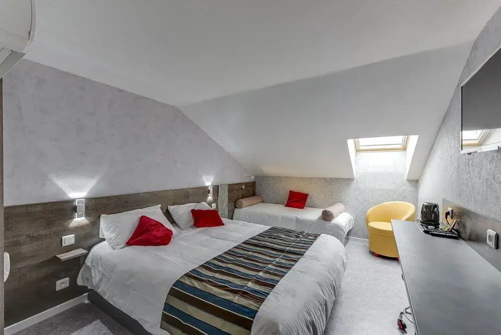 ConfortT Hotel Thouars - Miniature 6