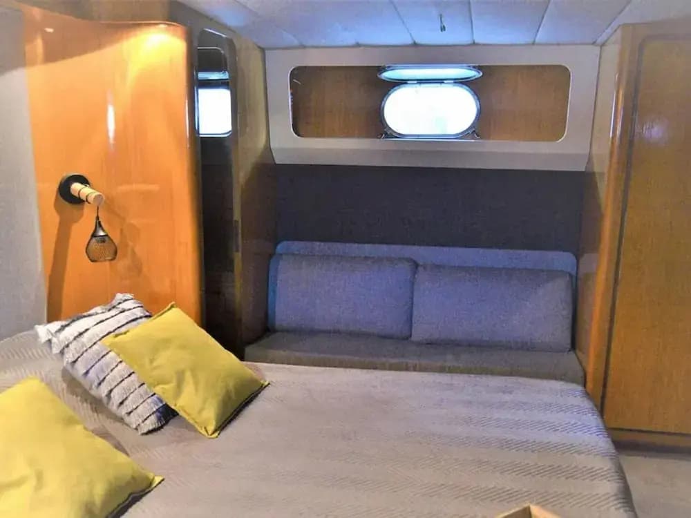 Attractive Yacht With Roof Terrace - Photo 2