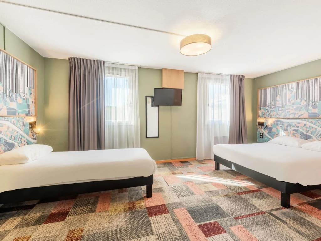 ibis Styles Lyon Croix Rousse - Photo 3