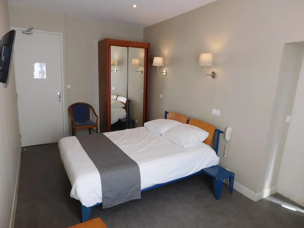 Hotel Des Pyrenees - Miniature 6