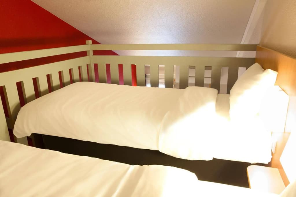 B&B HOTEL Toulon La Seyne-sur-Mer - Miniature 7