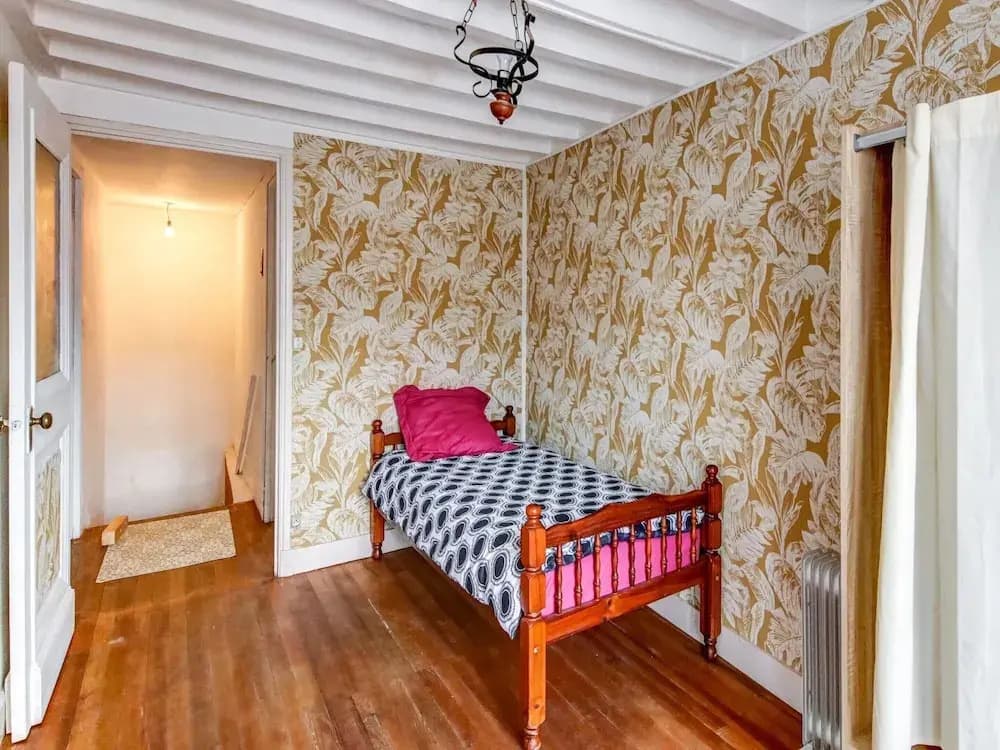 Traditional Holiday Home in Brinon sur Beuvron - Photo 4