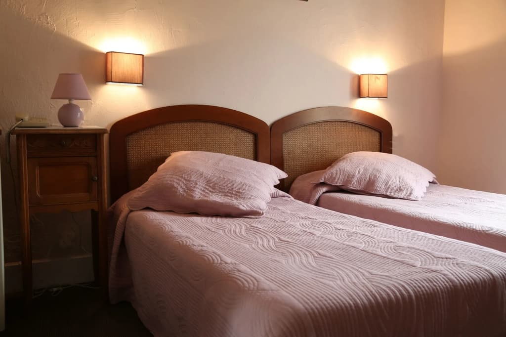 Hôtel Armenonville - Photo 2