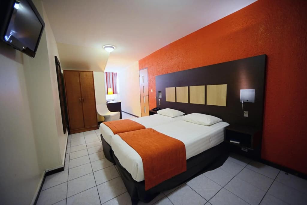 Central Hotel Cayenne - Miniature 7