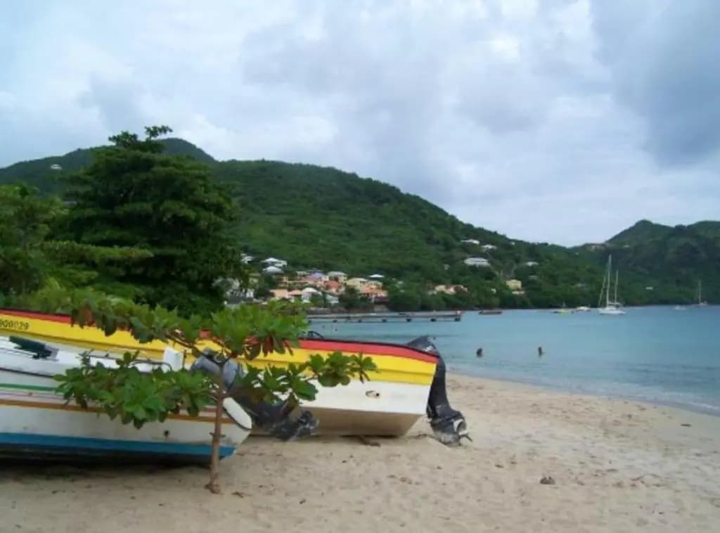 House With 2 Bedrooms in Rivière-salée, With Wonderful Mountain View, Enclosed Garden and Wifi - 8 km From the Beach - Min...
