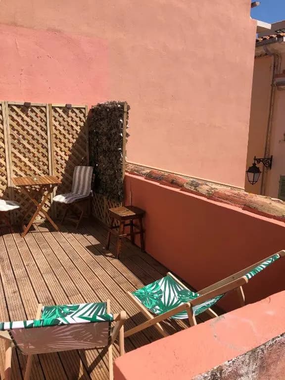 Studio terrasse Sanary centre ville rue piétonne - Miniature 6